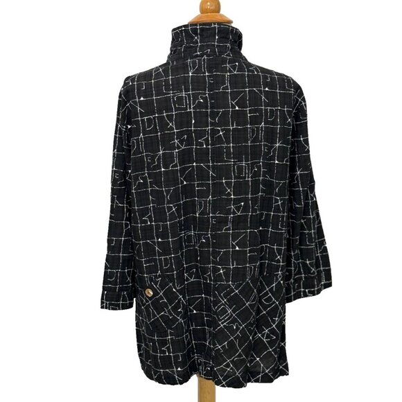 John Mark Artsy Blouse Black White Button Down Wire Collar Pockets Casual Size L - Picture 4 of 9